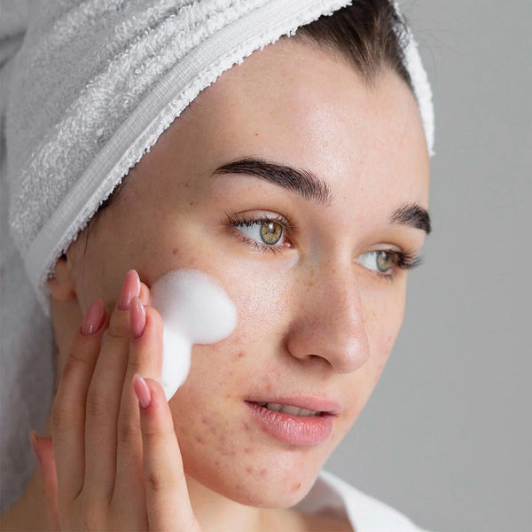 Luv it Reinigungsöl + Sebum-ausgleichender Gelreiniger Set